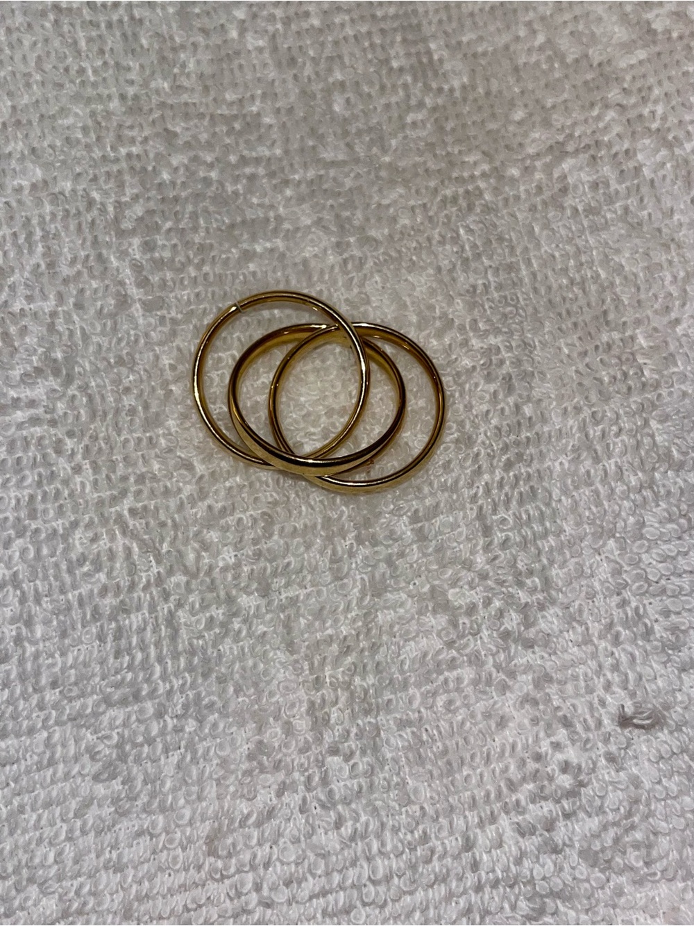 Dainty Interlocking Fidget Ring - Picture 2 of 5
